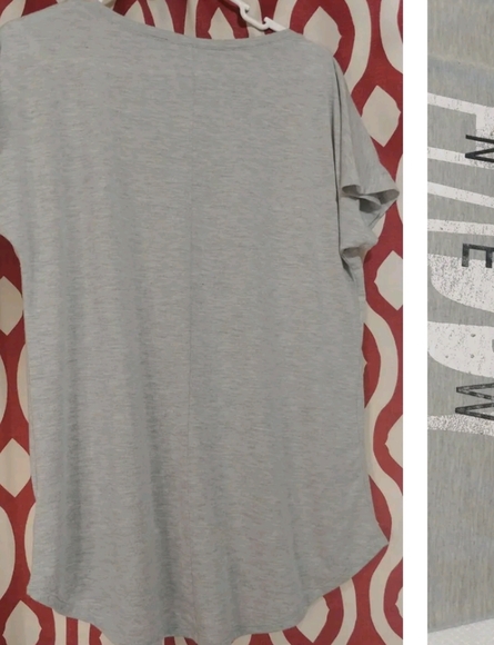 Style & co Tshirt for Women Size Medium Color Gray " Happy New Year" Logo - Picture 2 of 6